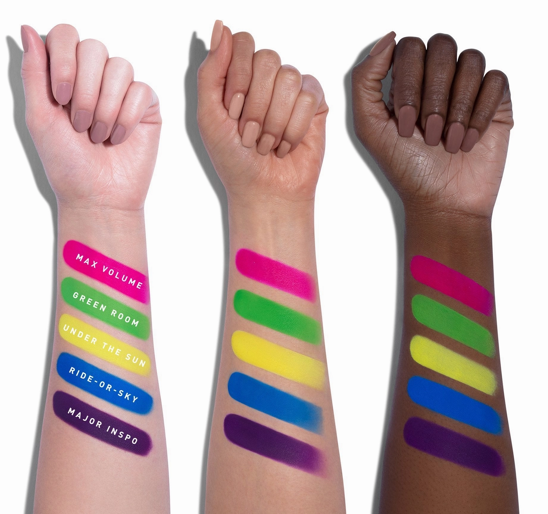 ARTIST PASS Consistent quality PALETTE ARTISTRY 24A Best-selling