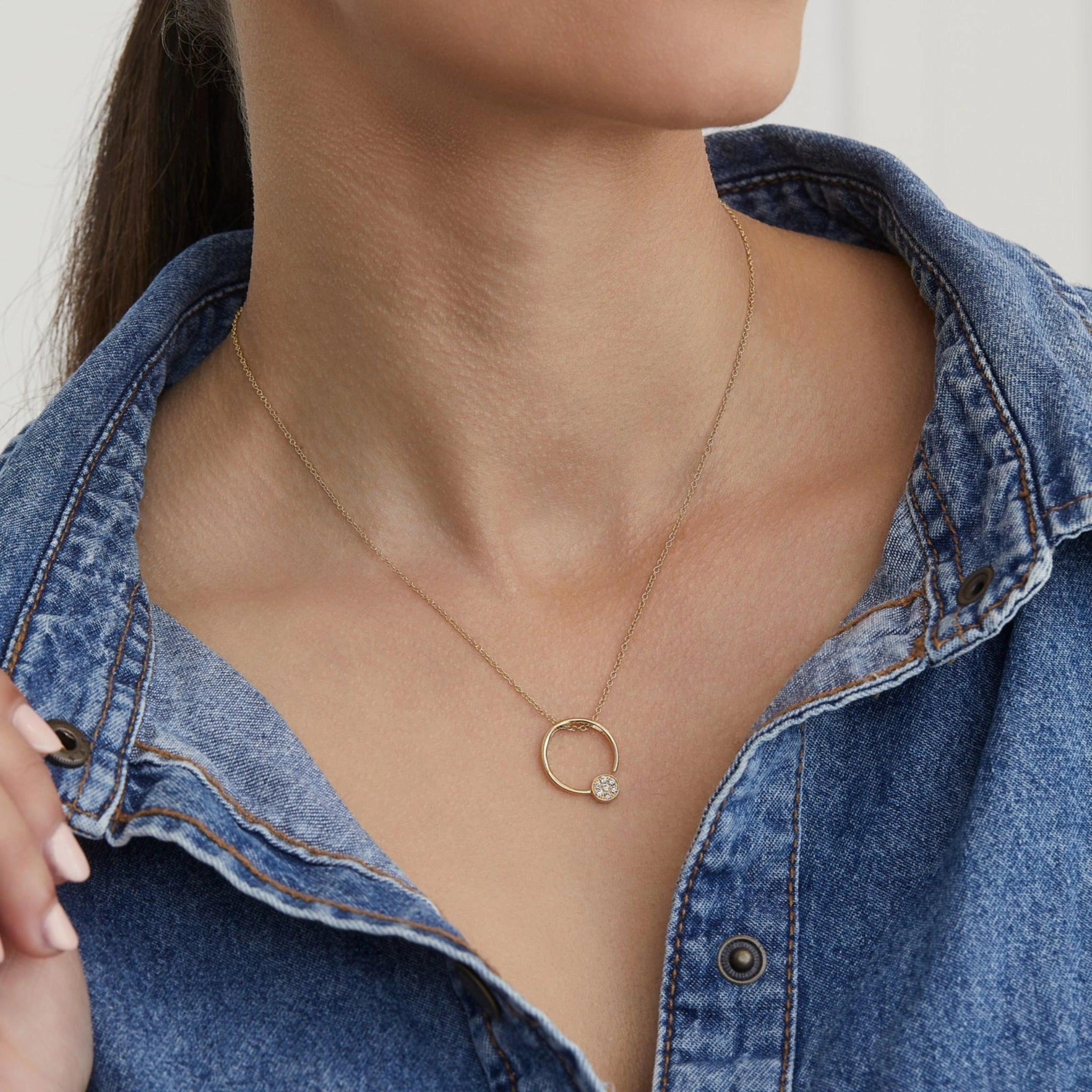 Champagne Diamond Disc Pendant