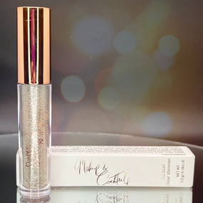 Cocktail Hour shimmer eyeshadow"Champagne"