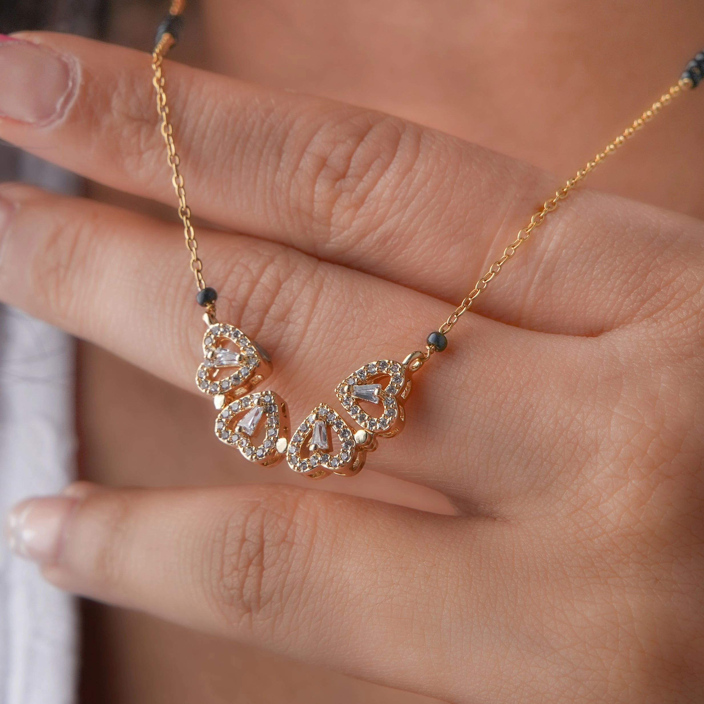 Gleaming Clover Mangalsutra