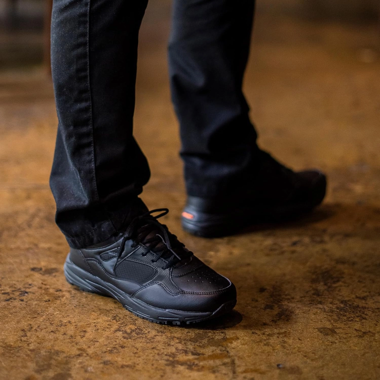 HISEA Slip Resistant Shoes for Men, Lightweight Breathable Non Slip Work Shoes, Water and Oil Resistant, Casual Lace Up Work Sneakers for Chef Kitchen Restaurant