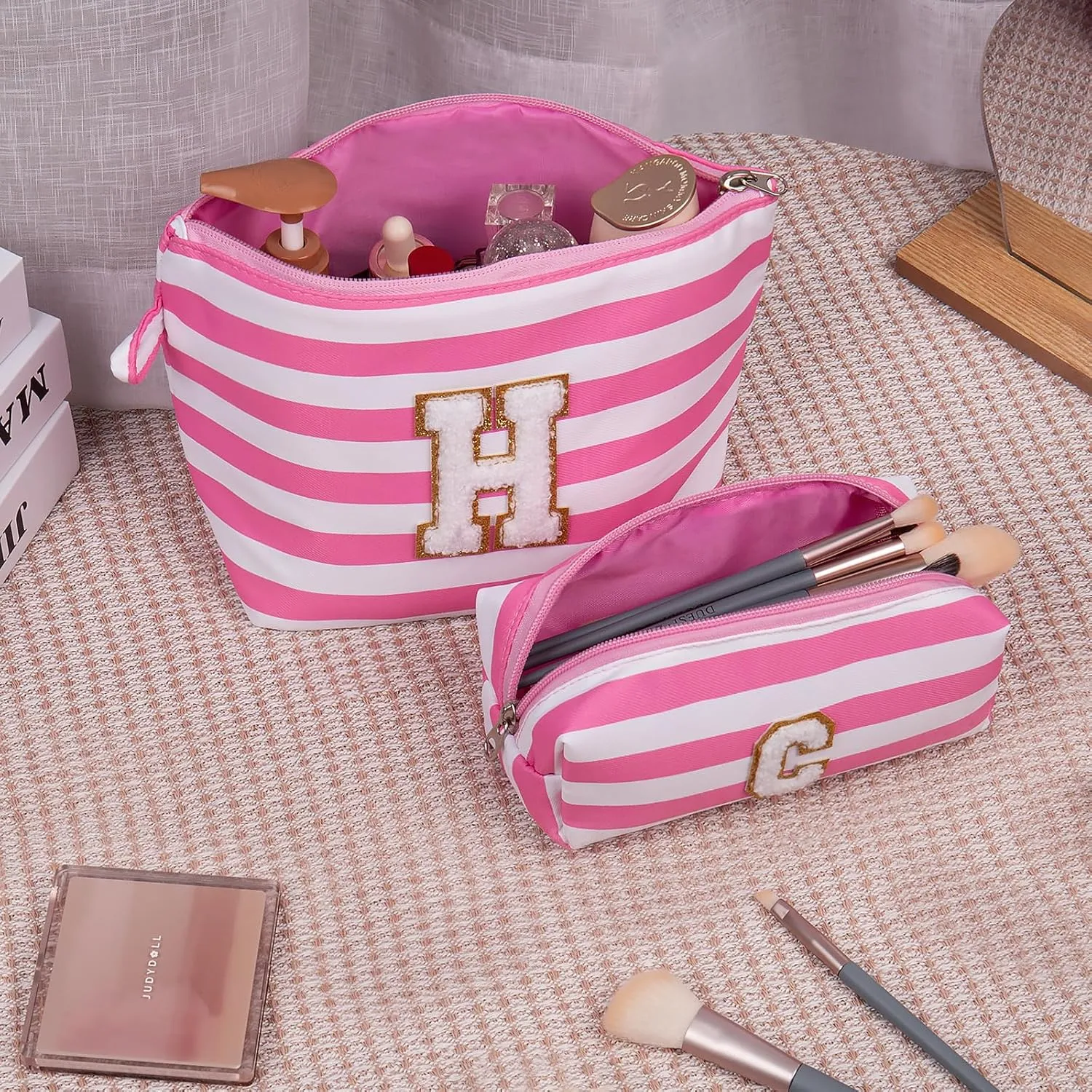 Initial Makeup Bag Set, Personalized Stripe Cosmetic Bag, Waterproof Travel Toiletry Bag, Cute Makeup Pouch for Women Preppy Teen Girls Gift Trendy Stuff Gift (Pink L)
