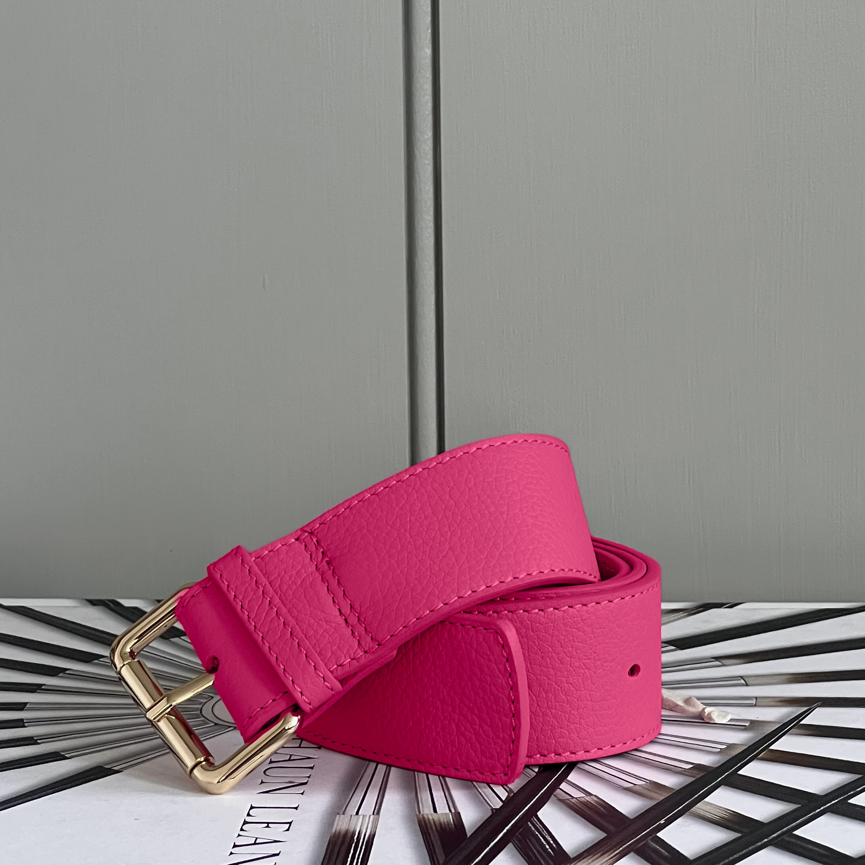 LIPSTICK BELT