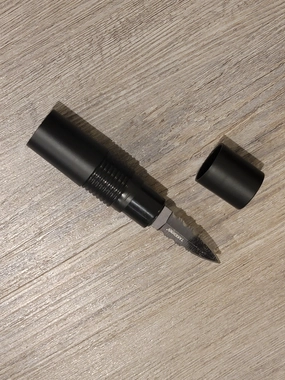Lipstick Knife