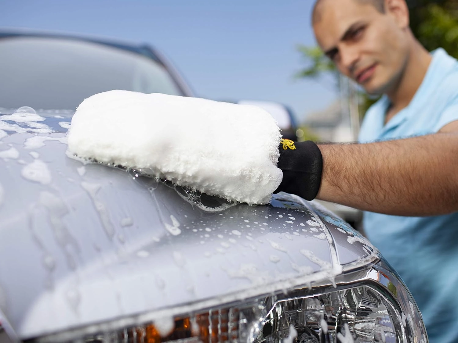 Meguiar's Ultimate Wash and Wax Bundle with Meguiar's Microfiber Wash Mitt