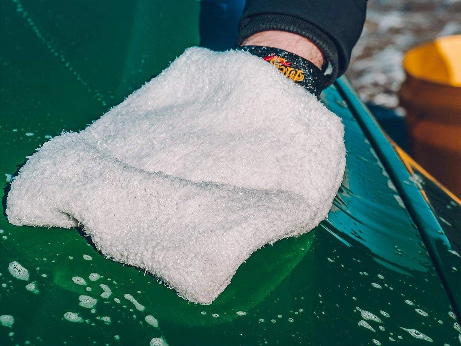 Meguiar's Ultimate Wash and Wax Bundle with Meguiar's Microfiber Wash Mitt