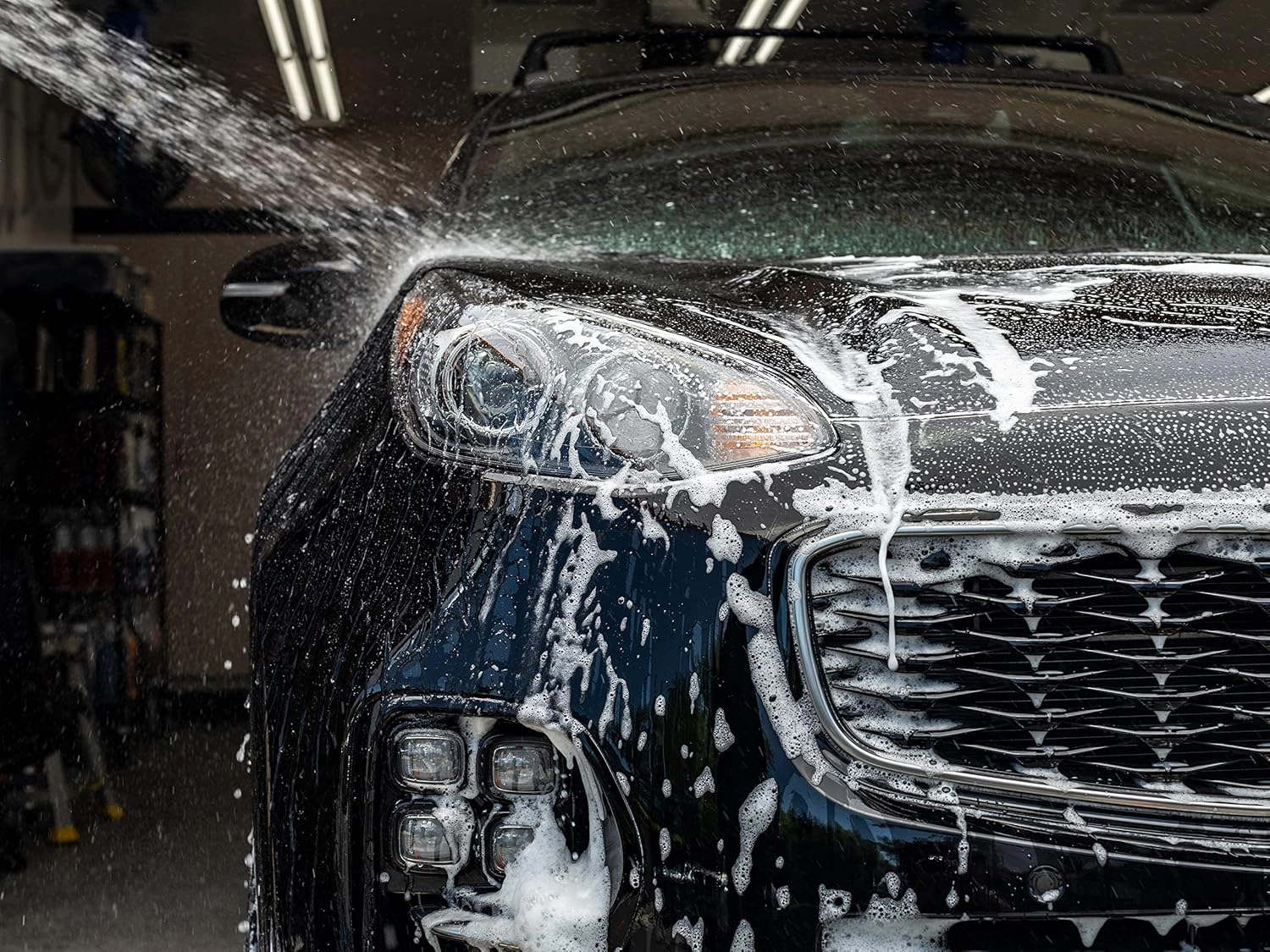 Meguiar's Ultimate Wash and Wax Bundle with Meguiar's Microfiber Wash Mitt