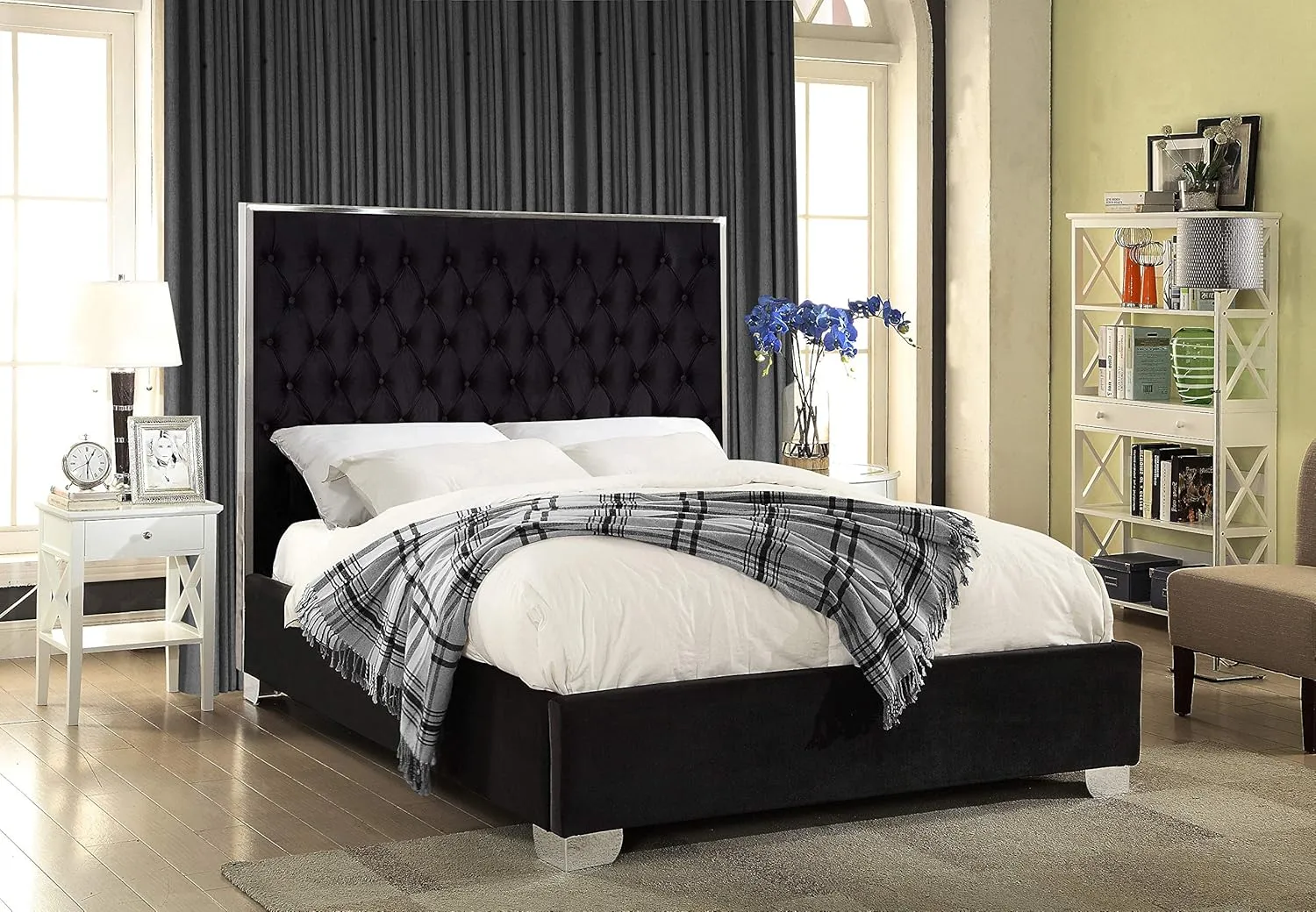 Meridian Furniture Lexi Collection Modern | Contemporary Velvet Upholstered Bed with Deep Tufting, Polished Chrome Stainless Steel Frame and Legs, King, Black