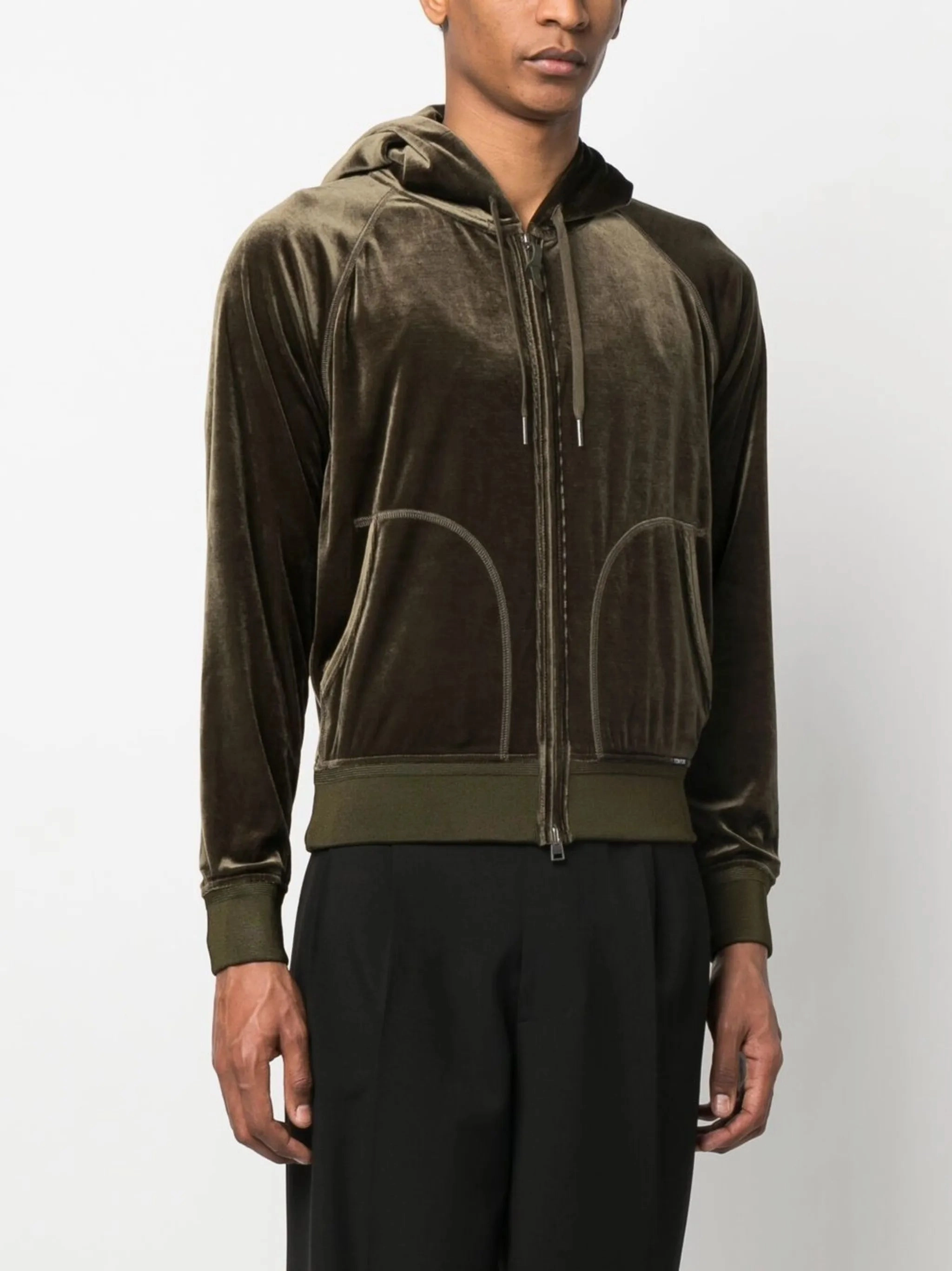 Outstanding hooded jacket International coverage full-zip