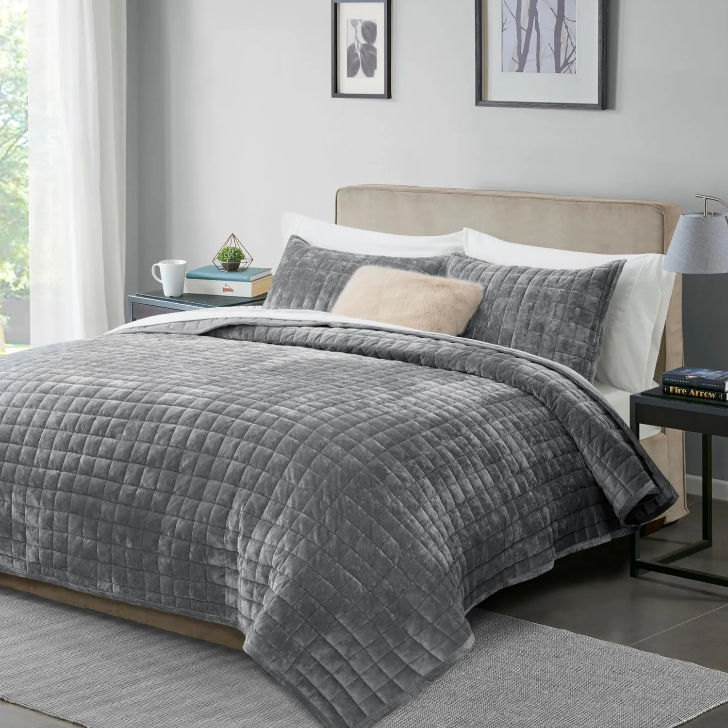 RECYCO Luxury Velvet Quilt Set King Size, Lightweight Velvet Comforter Set, Oversized Bedspread Coverlet Quilted Bedding Set, with 2 Matching Pillow Shams, for All Season, Gray