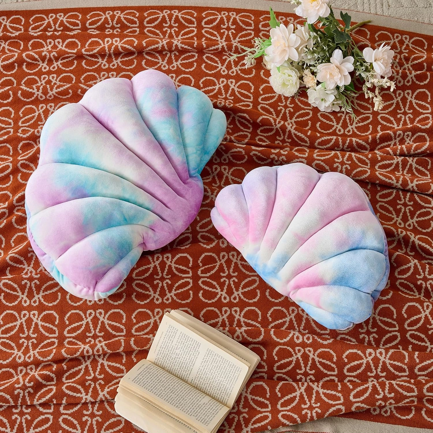 Seashell Decorative Pillow Shell Shaped Throw Pillow 3D Insert Beach Pillow Soft Velvet Pillow Sea Ocean Decoration Couch Bed Pillow Cushions(Blue,14 X 11 inch)