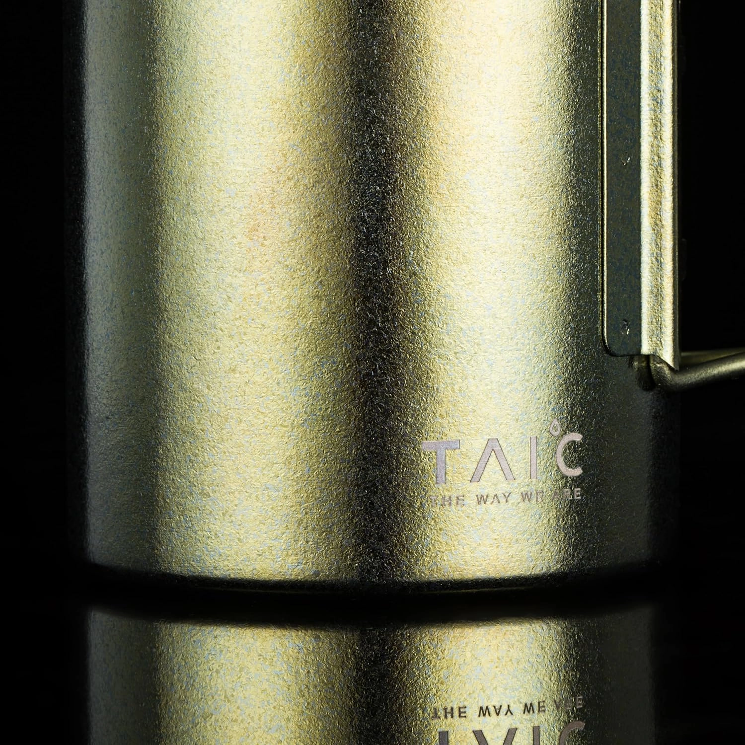 TAIC Titanium Ultralight Mug with Lid, 450ml Portable Collapsible Single Camping Cup, Titanium Mountain Mug for Camping (450ml,Gleaming Gold)