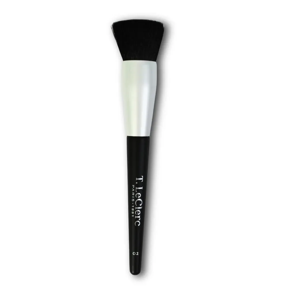 T.LeClerc Foundation Brush 02 – Premium Brush for Liquid & Creamy Foundation Application – Professional Makeup Tool for Smooth | Even Coverage